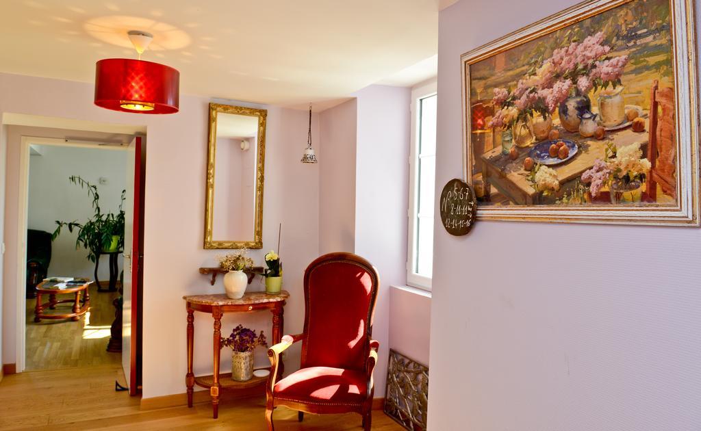 Logis Chez Germaine Hotell Geüs-d'Oloron Exteriör bild