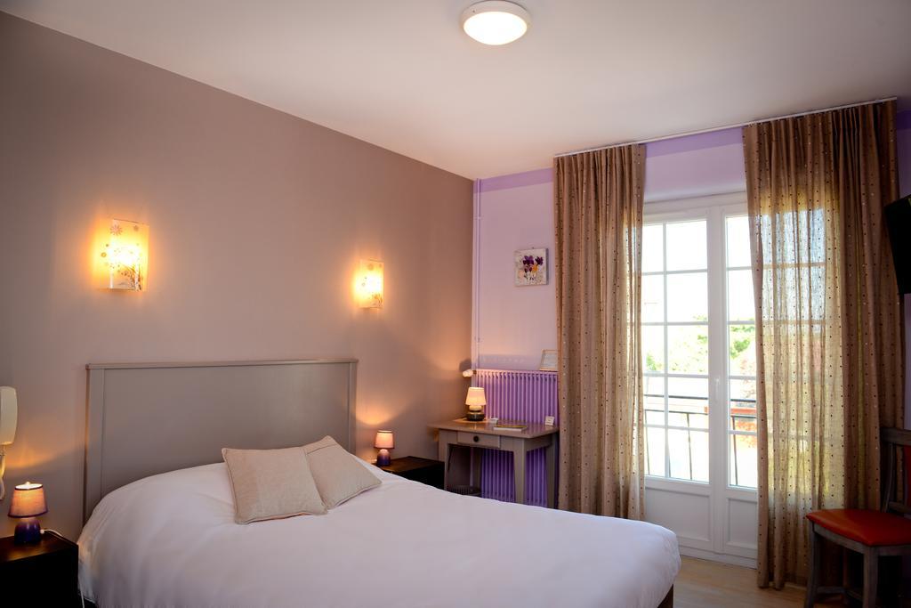 Logis Chez Germaine Hotell Geüs-d'Oloron Rum bild