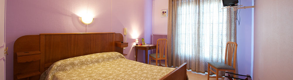 Logis Chez Germaine Hotell Geüs-d'Oloron Exteriör bild