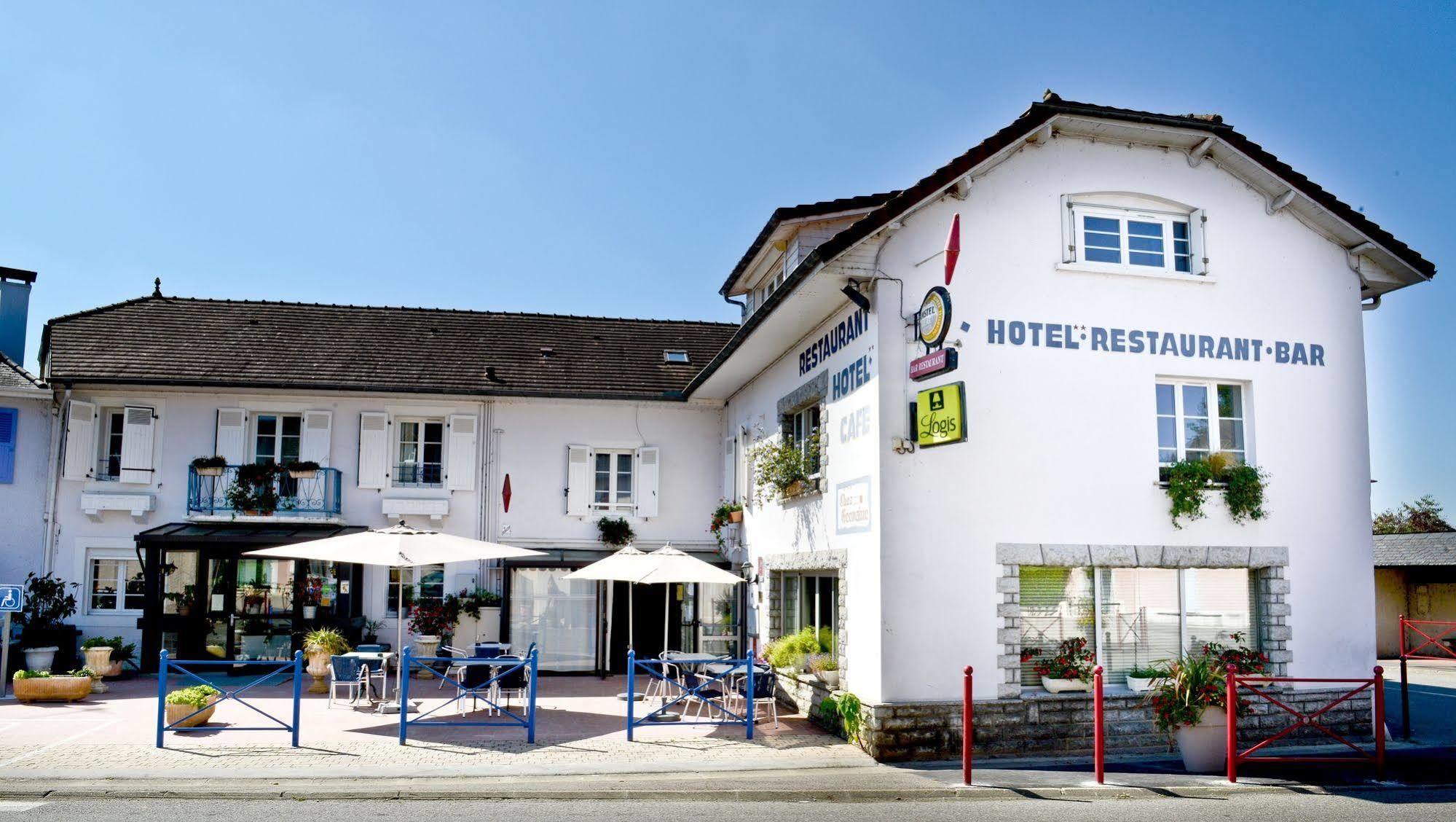 Logis Chez Germaine Hotell Geüs-d'Oloron Exteriör bild