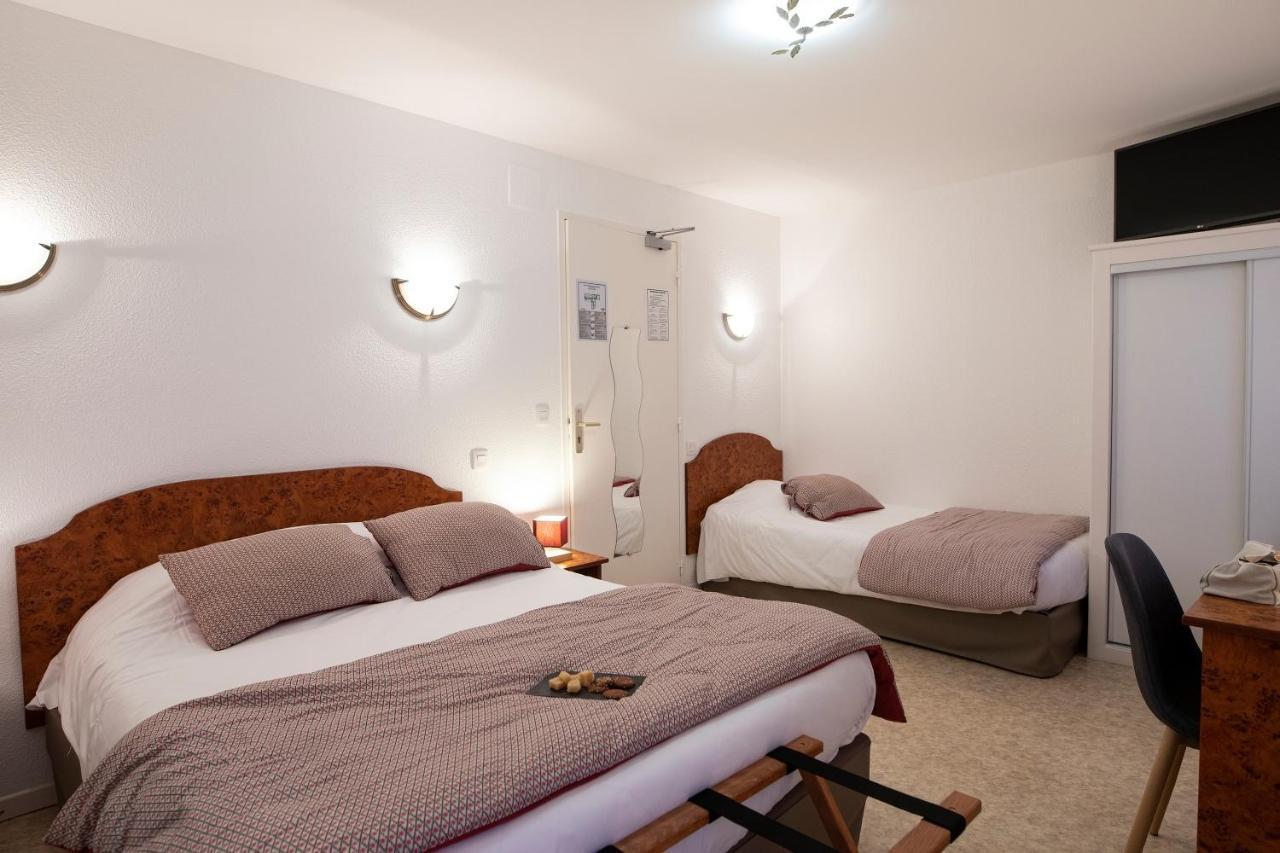 Logis Chez Germaine Hotell Geüs-d'Oloron Exteriör bild