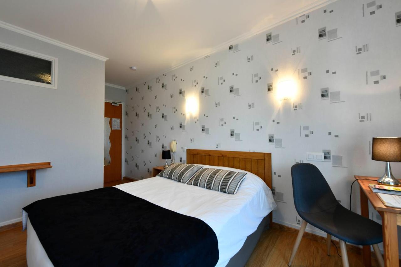 Logis Chez Germaine Hotell Geüs-d'Oloron Exteriör bild
