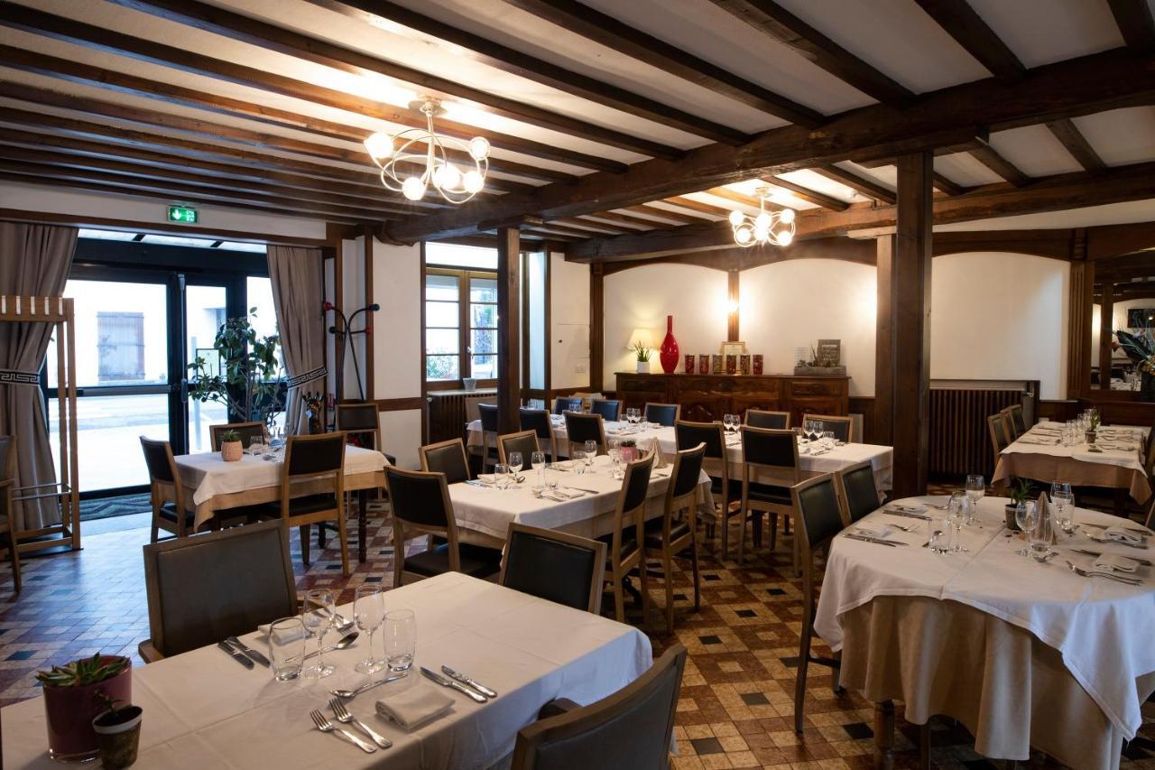 Logis Chez Germaine Hotell Geüs-d'Oloron Exteriör bild